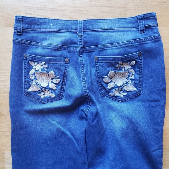 Christopher & Banks Jeans - Picture 7 of 10